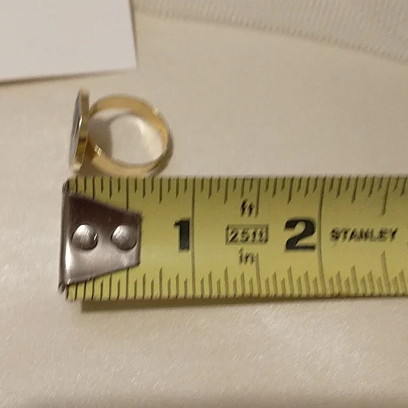 Pretty Enamel Earring Set with a bonus Ring! - Picture 9 of 10